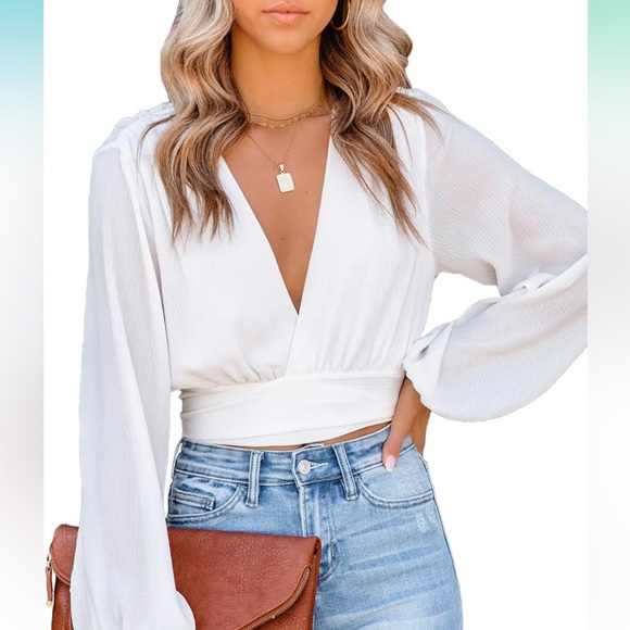 Chic V-Neck Long Sleeve Crop Top - Elevate Your Style main image 1